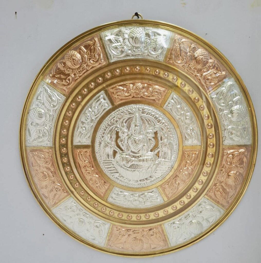 アンティーク雑貨   Heritage Plate 2020 Tanjore-Art-Plate-Gajalakshmi-