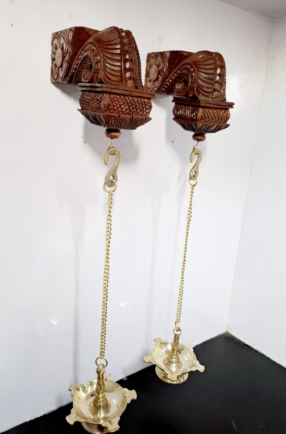 Bodhil Wooden Corbel Pair