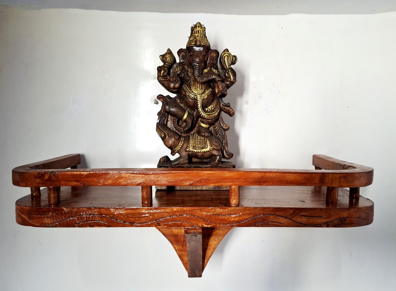 Wooden Wall Shelf 18 Inch